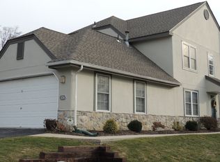 124 Hawthorne Ct, Wyomissing, PA