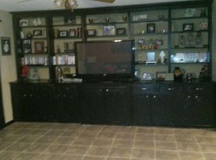 203 Redwood St, Lake Jackson, TX 77566