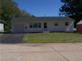 523 15th Ter, Osawatomie, KS 66064