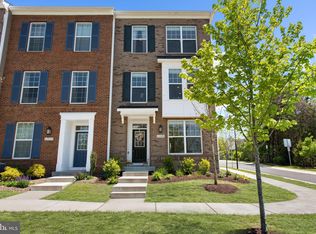 22896 Oakgrove Rd, Sterling, VA 20166