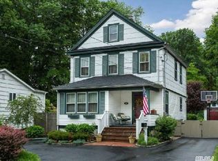 133 Carley Ave, Huntington, NY 11743