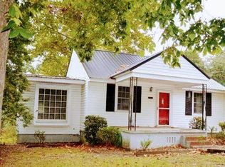 406 Elm St, Aberdeen, NC 28315