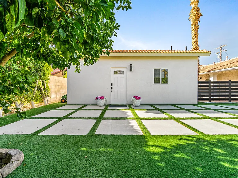 2089 N San Antonio Rd — Photo 11