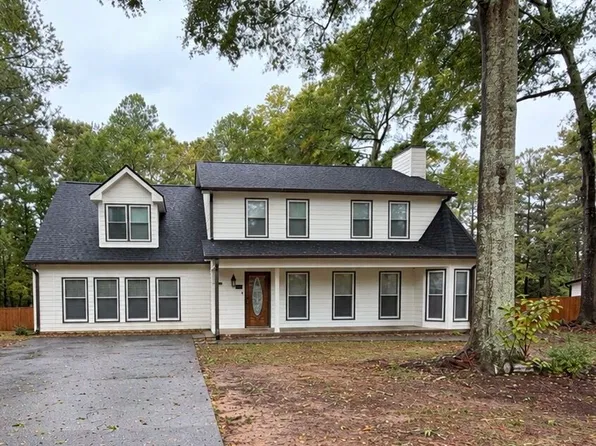 2125 Huntington Dr, Loganville, GA 30052