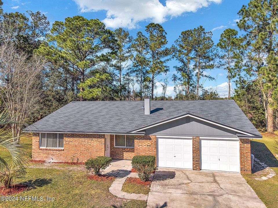 1st image of 1215 BLUEHILL Drive N