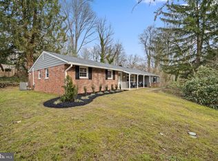 11 W Possum Hollow Rd, Wallingford, PA 19086