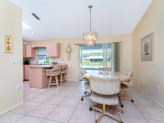 5th image of 7027 Bargello St