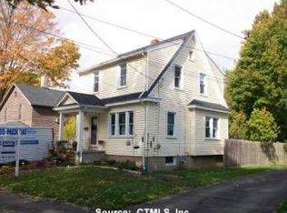 34 Governors Ave, Milford, CT 06460