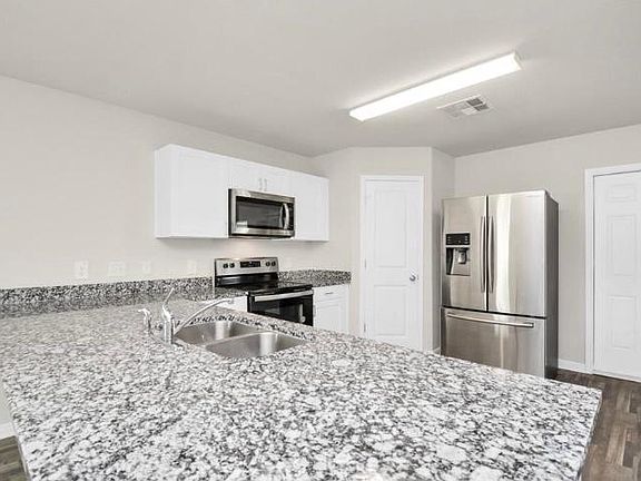 4th image of 15665 Briar Forest Dr