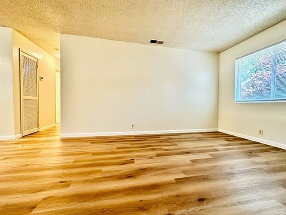 5th image of 508 W Sacramento Ave #184