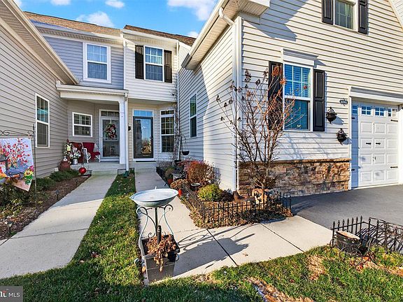 2nd image of 30067 Plantation Dr