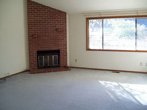 15888 NW Lyndel Ln — Photo 2