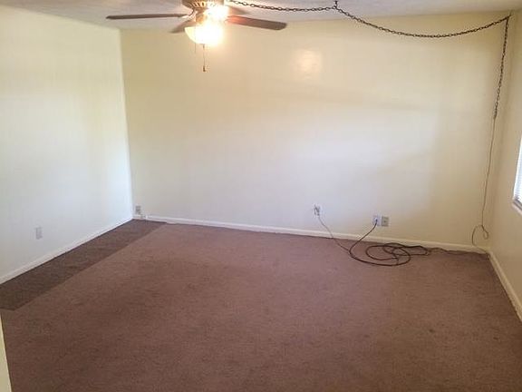 2nd image of 319 Bonnlyn Dr
