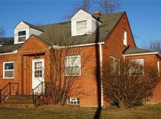 1899 Lawnway Rd, South Euclid, OH 44121