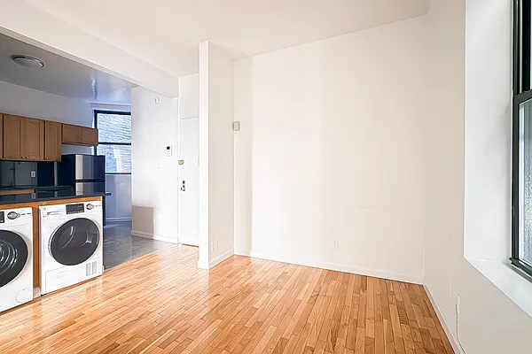 Living room, photo 1