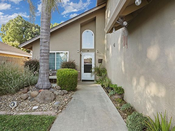 5th image of 537 E Kirst Dr