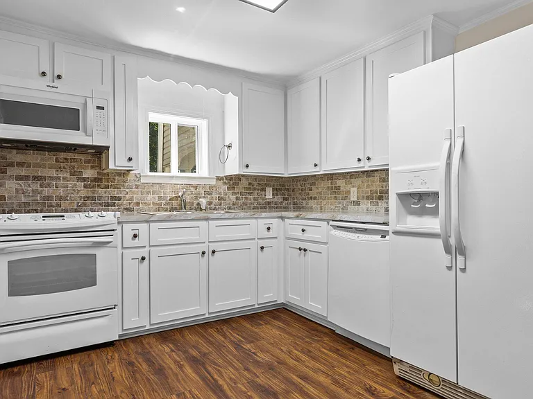 201 E Barrett St — Photo 12