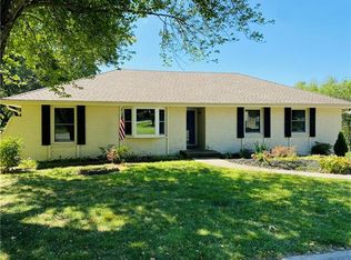 5718 NW Whispering Oaks Ln, Kansas City, MO 64152