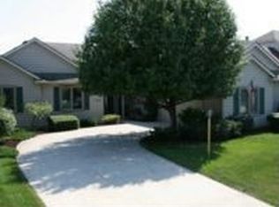 9915 White Hill Ct, Fort Wayne, IN 46804
