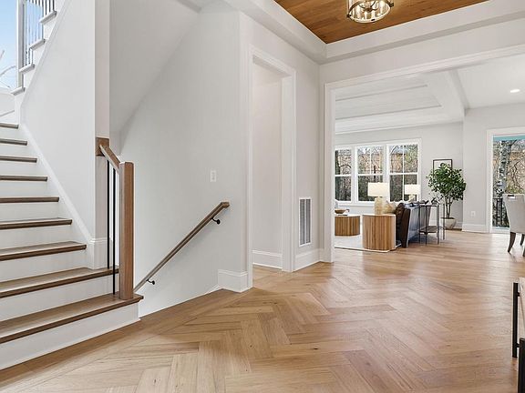 3rd image of 1816 N Jackson St