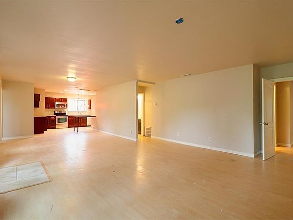 3rd image of 1502 Pecos Trail Ct