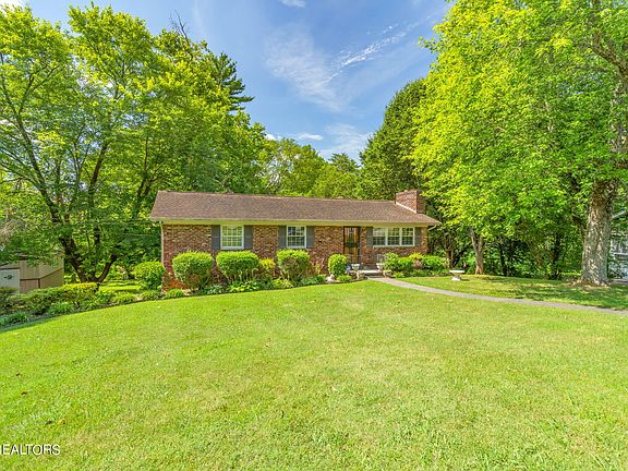 2nd image of 5316 Parkridge Dr