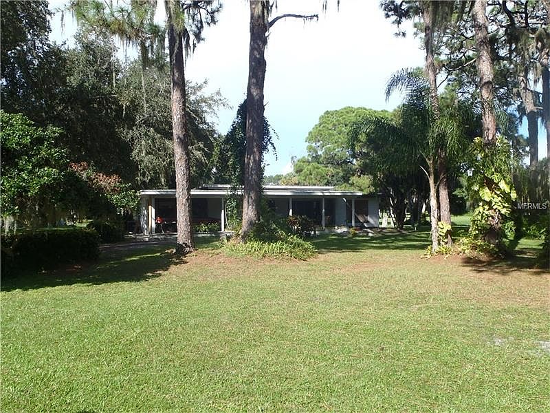 2nd image of 777 Old Englewood Rd