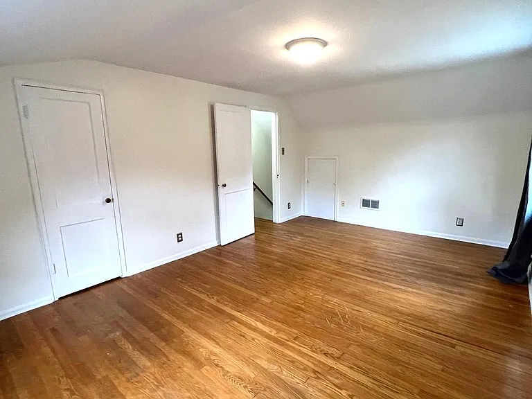 1907 Columbia Ave — Photo 15