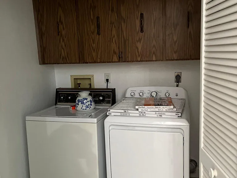 3132 Hillside Ln — Photo 18
