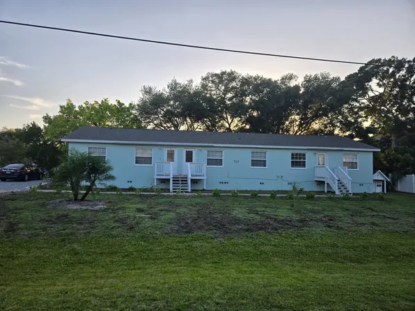 725 9th St APT A, Palm Harbor, FL 34683