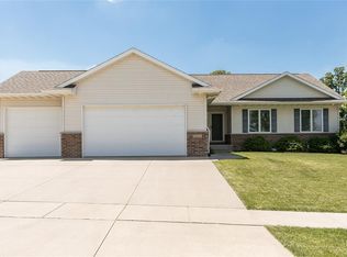 3456 Lennon Ln, Marion, IA 52302