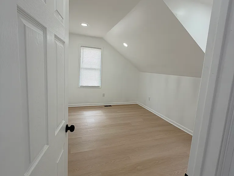 2702 Lancaster Ave — Photo 19