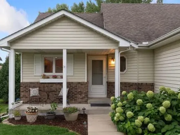 245 Berkshire Ln N #245, Minneapolis, MN 55441