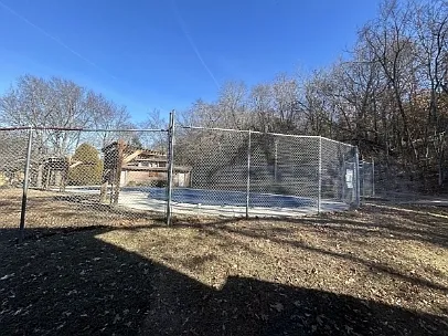 970 N Lewis Ave — Photo 12