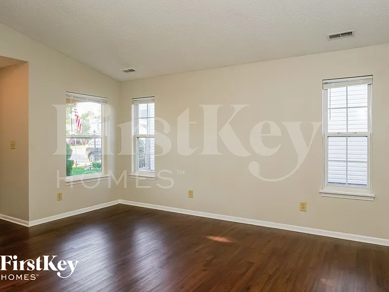 1880 Long Lake Dr — Photo 4