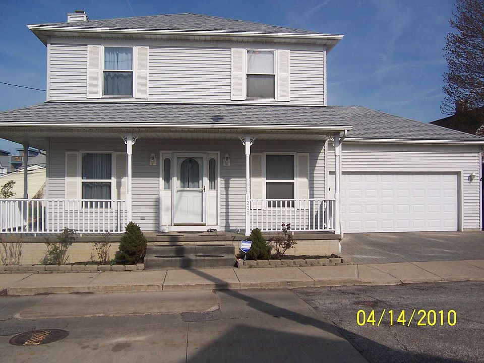 1st image of 1227 W 69th St
