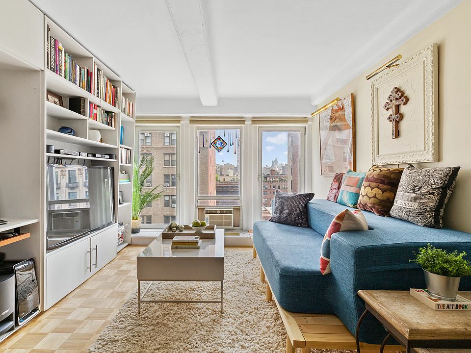 1st image of 118 W 72nd St APT 1002