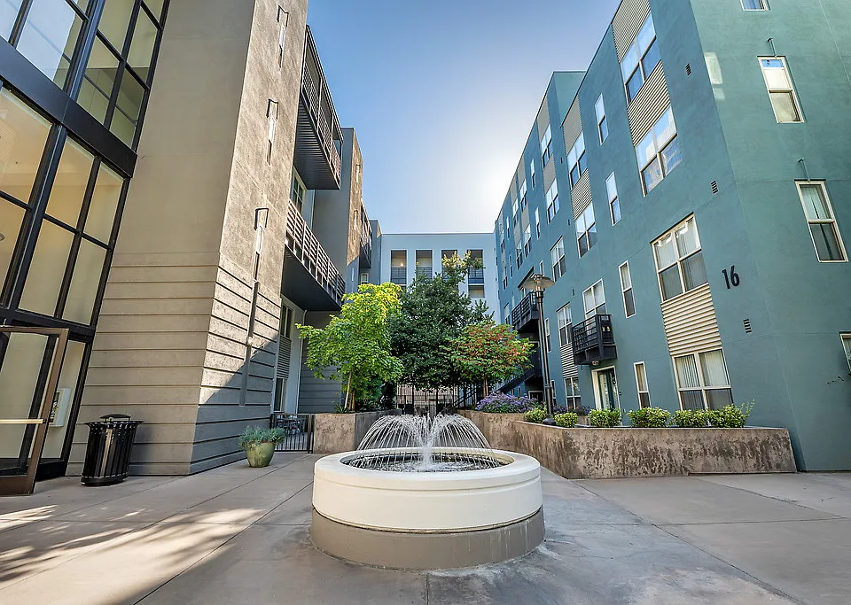 101 San Fernando