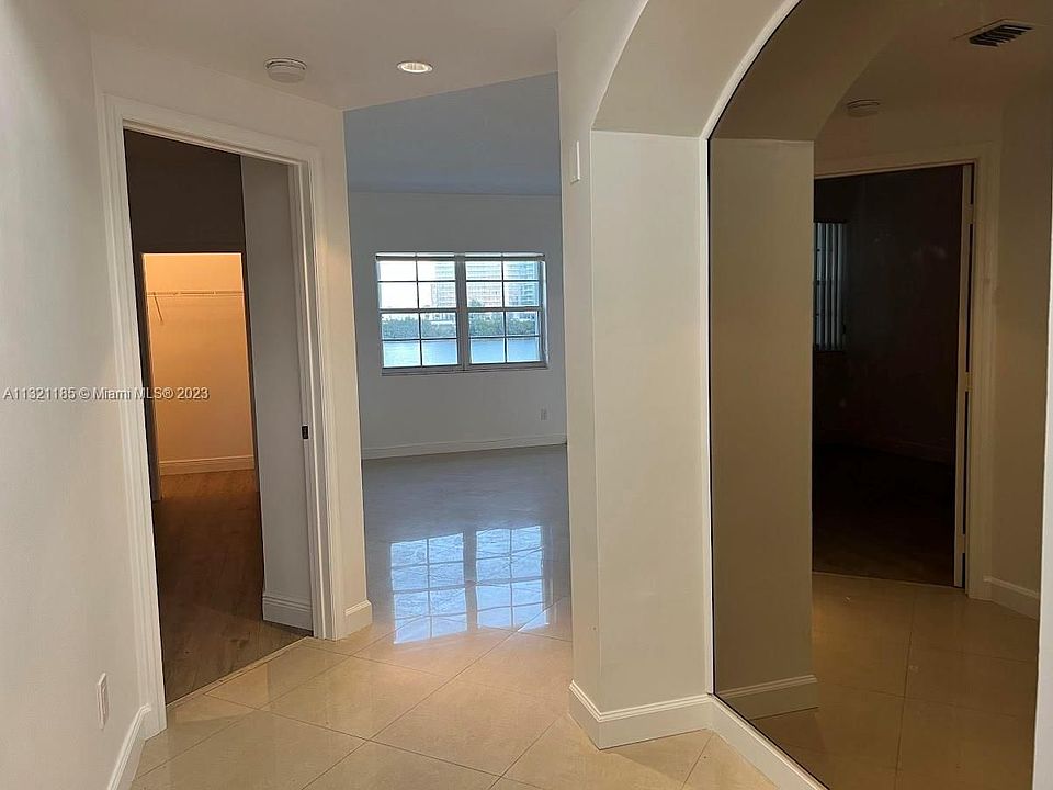 1st image of 3255 NE 184th St APT 12208