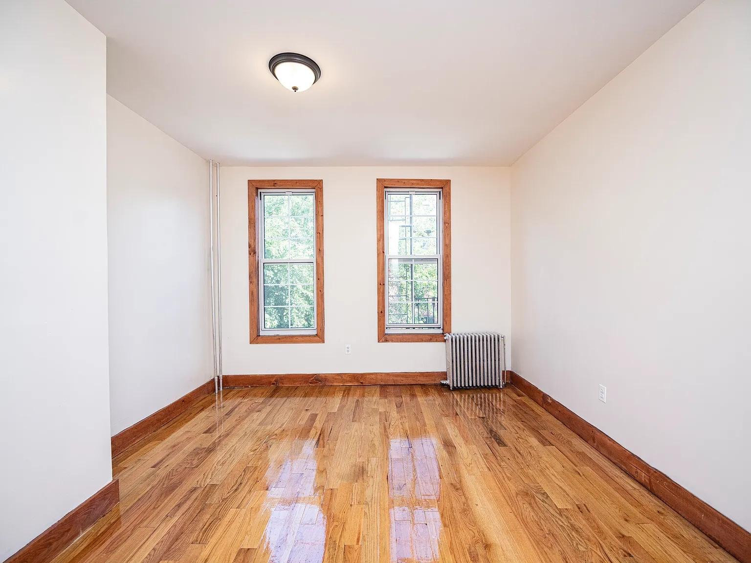1412 De Kalb Avenue — Photo 1