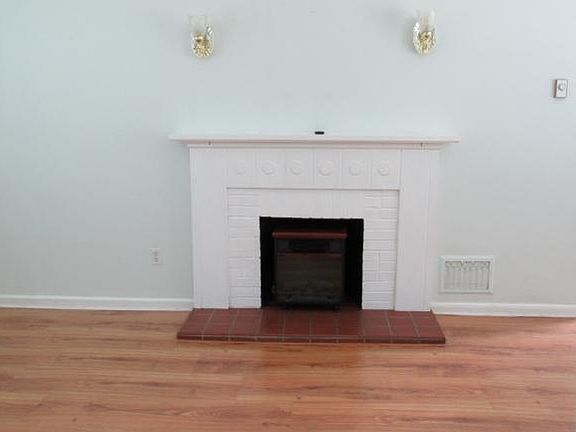 4th image of 1609 Pineola Ave