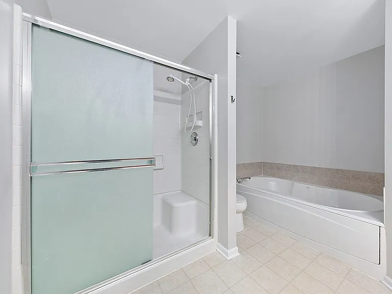 23844 McMullin Cir — Photo 14