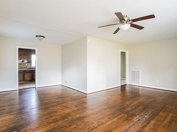 4th image of 1101 47th St