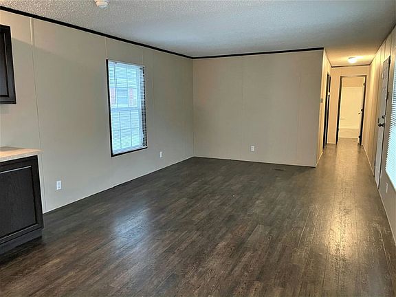 4th image of 708 Michelle Dr