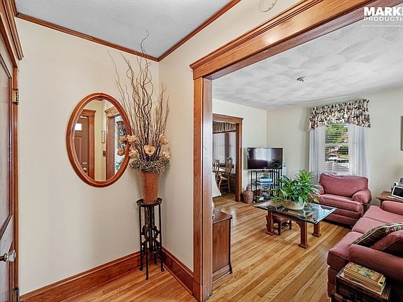 3rd image of 354 Lynn St