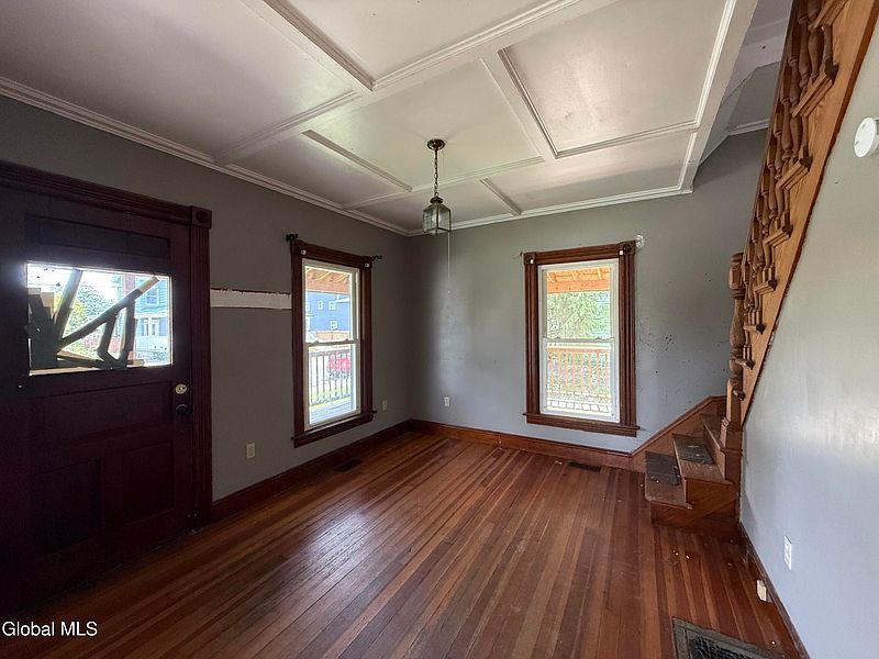 3rd image of 11 Madison Street