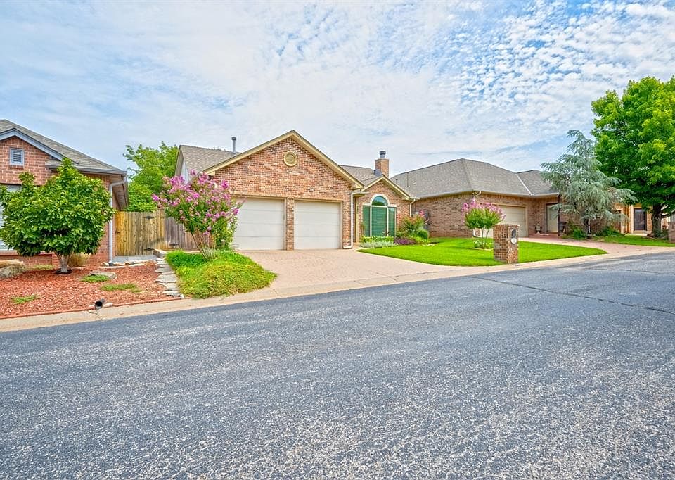 1st image of 4421 Brandt Dr