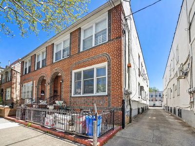 2121 E 1st St, Brooklyn, NY, 11223
