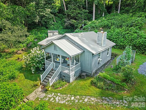 3rd image of 6115 Skyland Dr