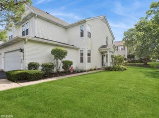 2922 Falling Waters Dr, Lindenhurst, IL 60046